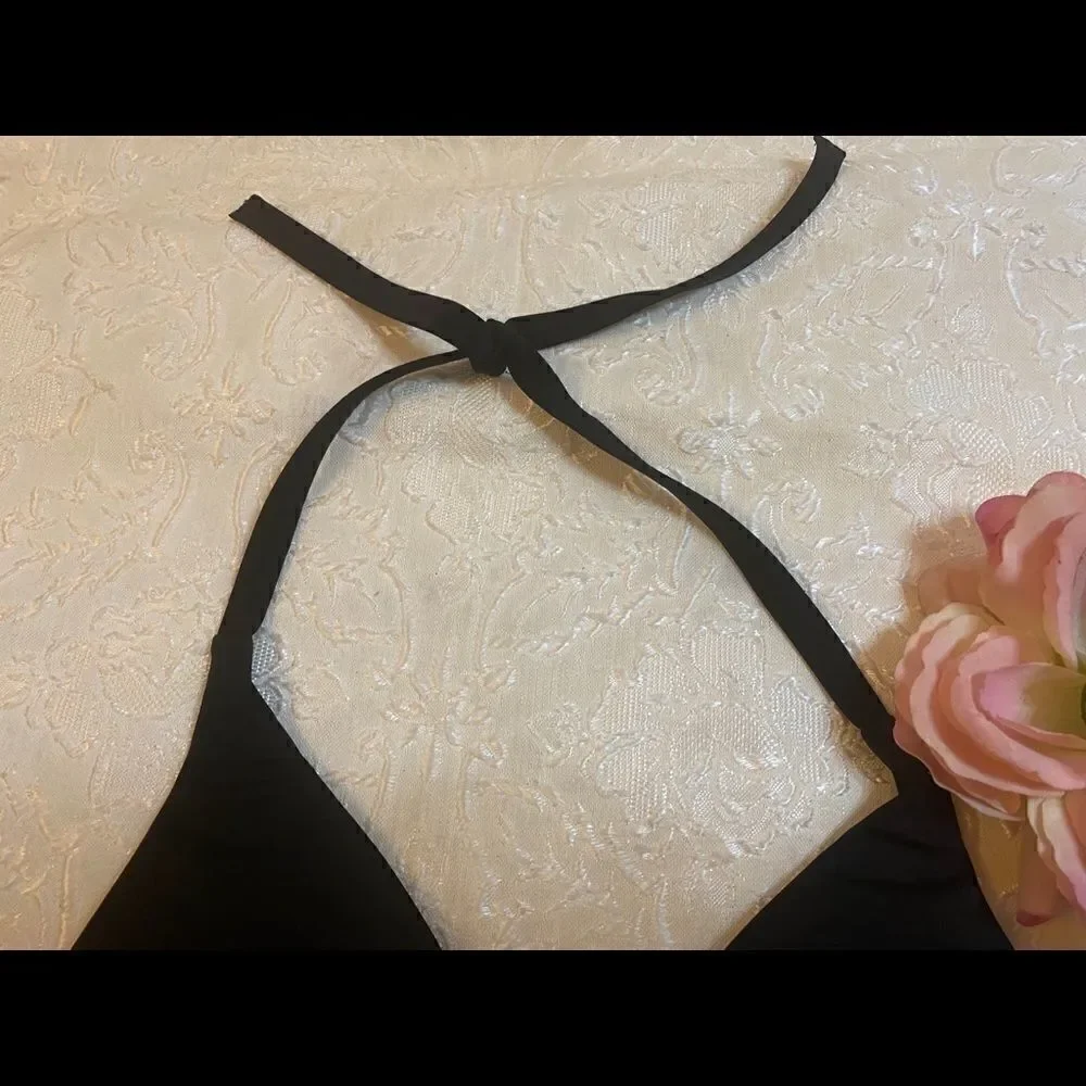 💥Victoria’s Secret super cute Sexy Bikini Top L